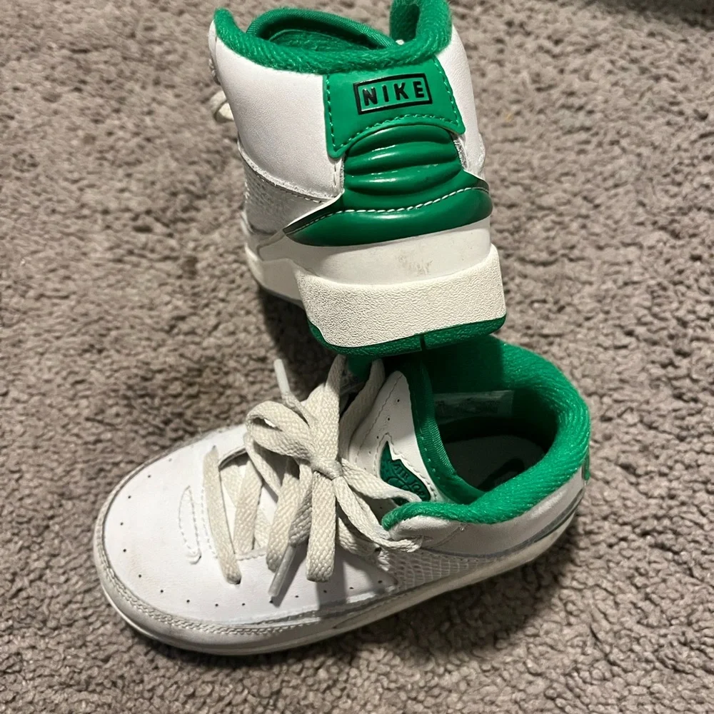 Jordan 2 - Picture 3 of 3